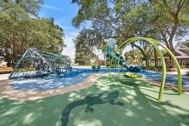 9 Water Thrush Pl, Hilton Head Island, SC 29926