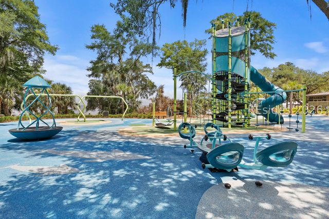 9 Water Thrush Pl, Hilton Head Island, SC 29926