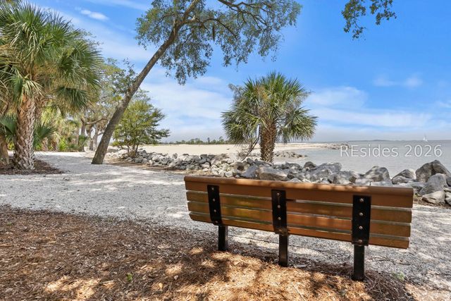 9 Water Thrush Pl, Hilton Head Island, SC 29926