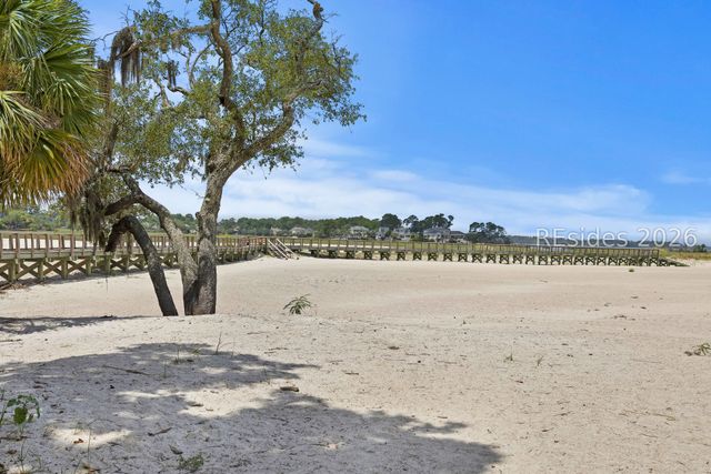 9 Water Thrush Pl, Hilton Head Island, SC 29926