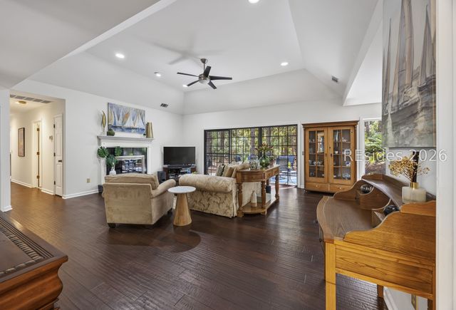 9 Water Thrush Pl, Hilton Head Island, SC 29926