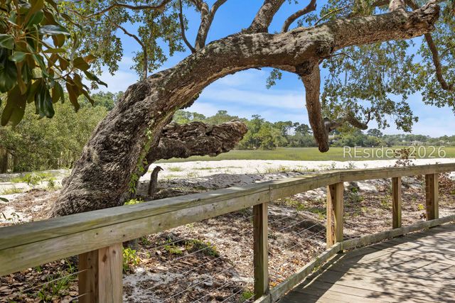 9 Water Thrush Pl, Hilton Head Island, SC 29926