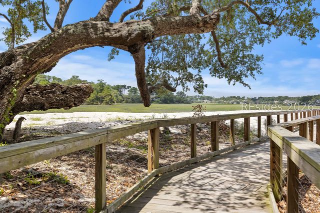 9 Water Thrush Pl, Hilton Head Island, SC 29926