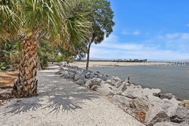 9 Water Thrush Pl, Hilton Head Island, SC 29926