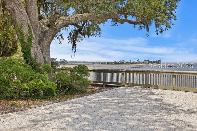 9 Water Thrush Pl, Hilton Head Island, SC 29926