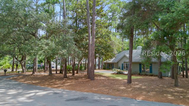 9 Water Thrush Pl, Hilton Head Island, SC 29926
