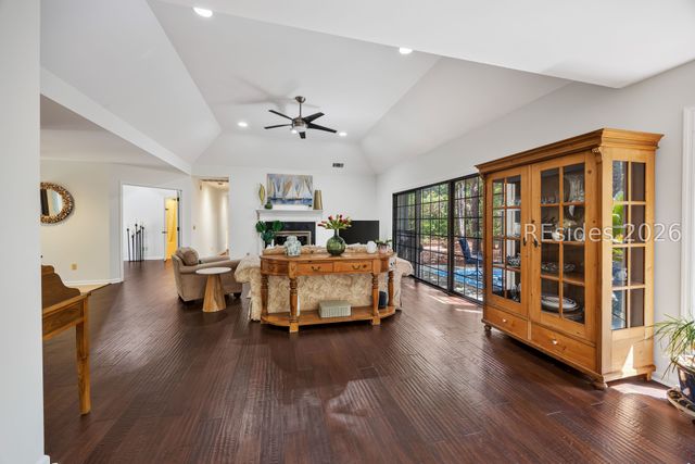 9 Water Thrush Pl, Hilton Head Island, SC 29926