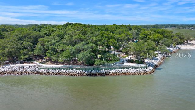 9 Water Thrush Pl, Hilton Head Island, SC 29926