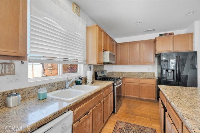 15668 Deep Canyon Lane, Victorville, CA 92394