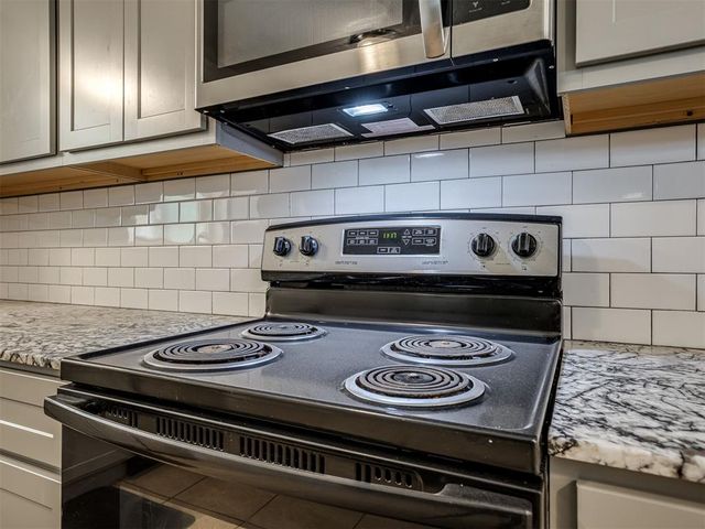 8900 S Hillcrest Drive, Oklahoma City, OK 73159