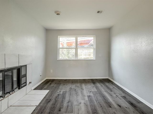 8900 S Hillcrest Drive, Oklahoma City, OK 73159