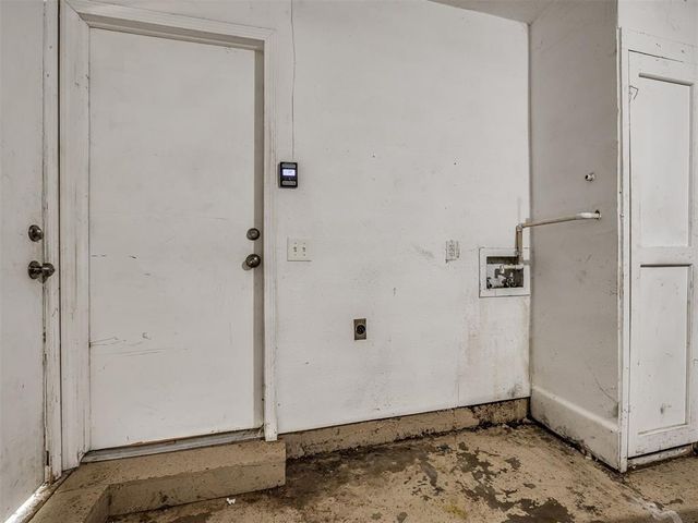 8900 S Hillcrest Drive, Oklahoma City, OK 73159