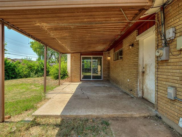 8900 S Hillcrest Drive, Oklahoma City, OK 73159