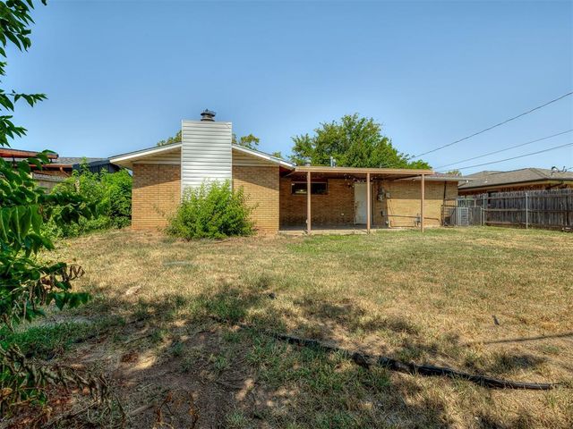 8900 S Hillcrest Drive, Oklahoma City, OK 73159