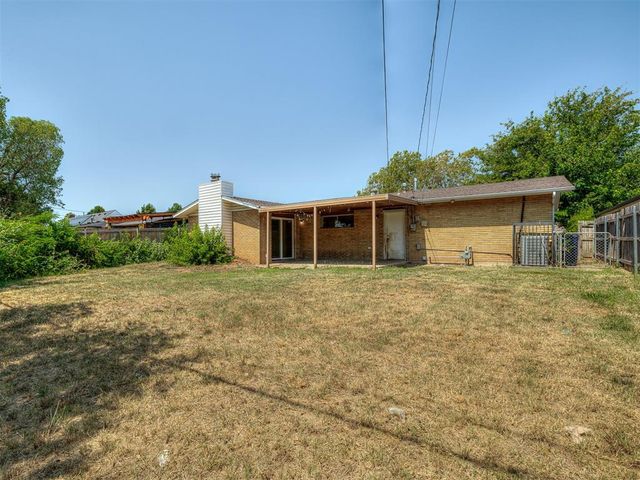 8900 S Hillcrest Drive, Oklahoma City, OK 73159