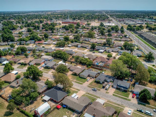 8900 S Hillcrest Drive, Oklahoma City, OK 73159