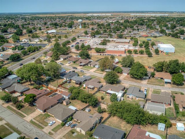 8900 S Hillcrest Drive, Oklahoma City, OK 73159