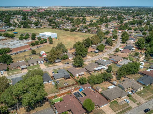 8900 S Hillcrest Drive, Oklahoma City, OK 73159