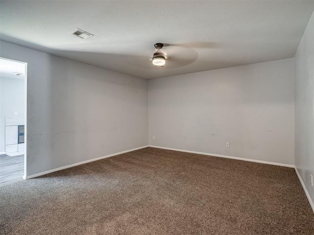 8900 S Hillcrest Drive, Oklahoma City, OK 73159