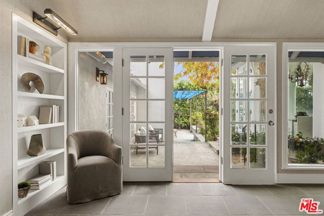 11948 S Saltair Terrace, Los Angeles, CA 90049