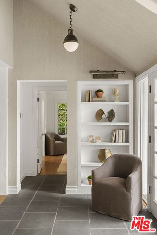 11948 S Saltair Terrace, Los Angeles, CA 90049