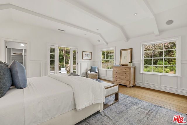 11948 S Saltair Terrace, Los Angeles, CA 90049