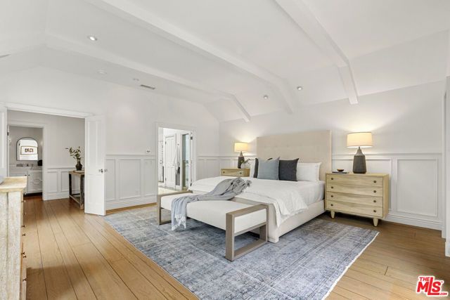 11948 S Saltair Terrace, Los Angeles, CA 90049