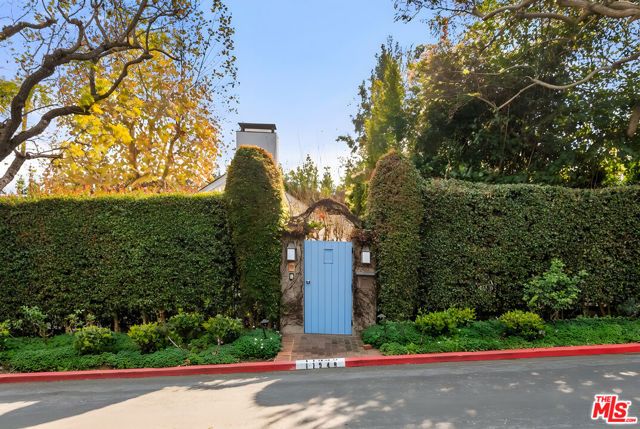 11948 S Saltair Terrace, Los Angeles, CA 90049