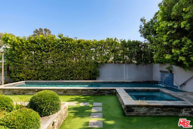 11948 S Saltair Terrace, Los Angeles, CA 90049