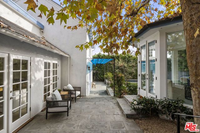 11948 S Saltair Terrace, Los Angeles, CA 90049