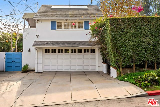 11948 S Saltair Terrace, Los Angeles, CA 90049