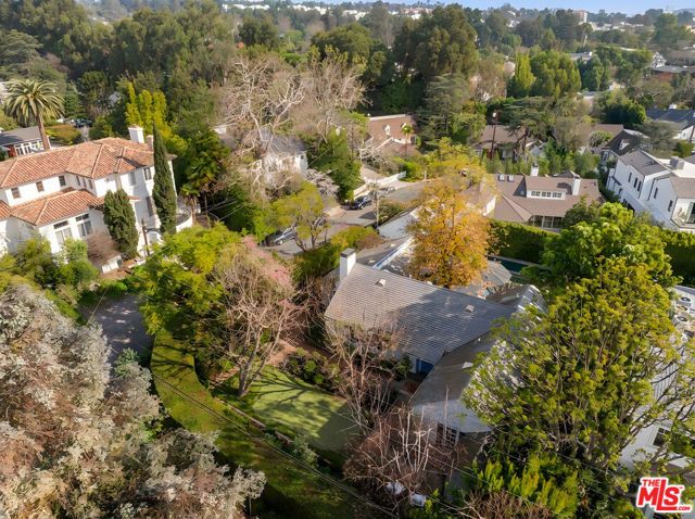 11948 S Saltair Terrace, Los Angeles, CA 90049