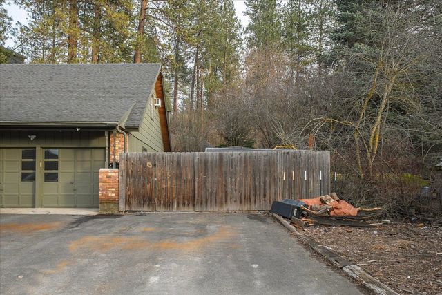 15908 N Azure Dr, Spokane, WA 99208