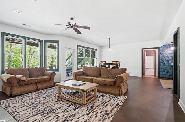 2190 Landrum Mill Road, Campobello, SC 29322
