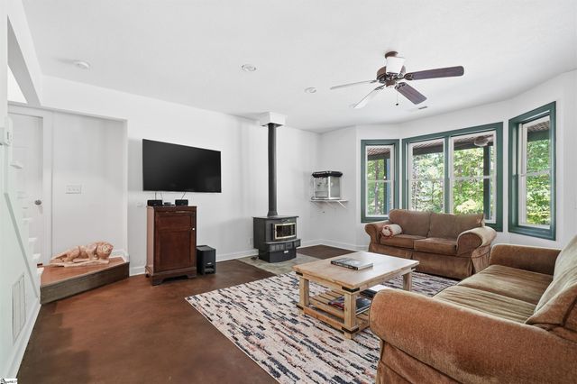 2190 Landrum Mill Road, Campobello, SC 29322
