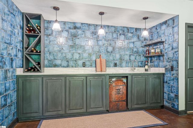 2190 Landrum Mill Road, Campobello, SC 29322