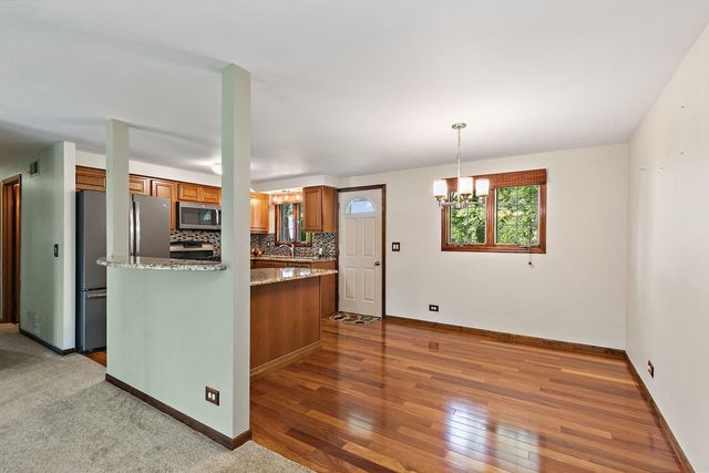 1804 Syracuse Lane, Schaumburg, IL 60193