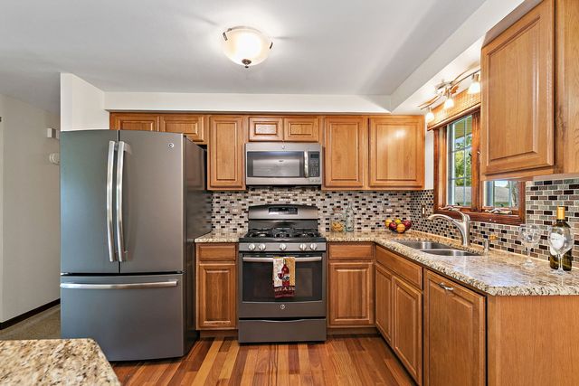 1804 Syracuse Lane, Schaumburg, IL 60193