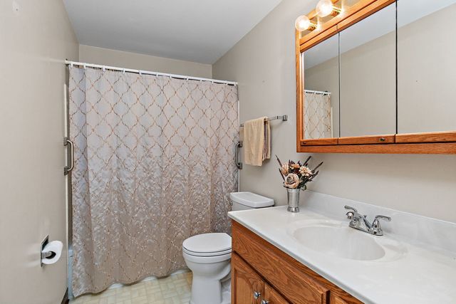 1804 Syracuse Lane, Schaumburg, IL 60193