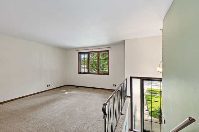 1804 Syracuse Lane, Schaumburg, IL 60193