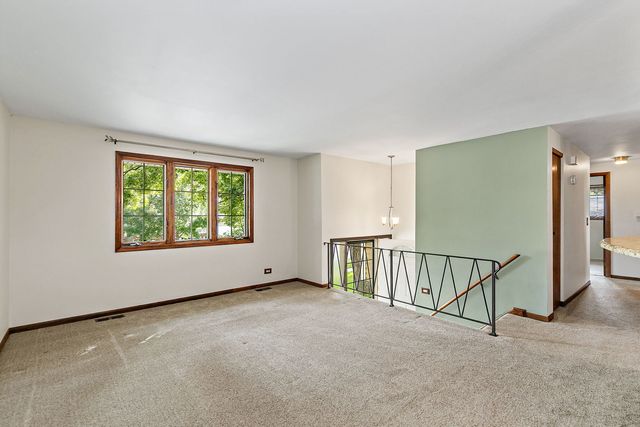 1804 Syracuse Lane, Schaumburg, IL 60193