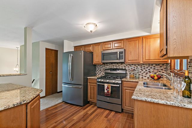 1804 Syracuse Lane, Schaumburg, IL 60193