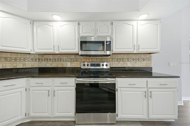 504 STRATFIELD DRIVE, Lutz, FL 33549