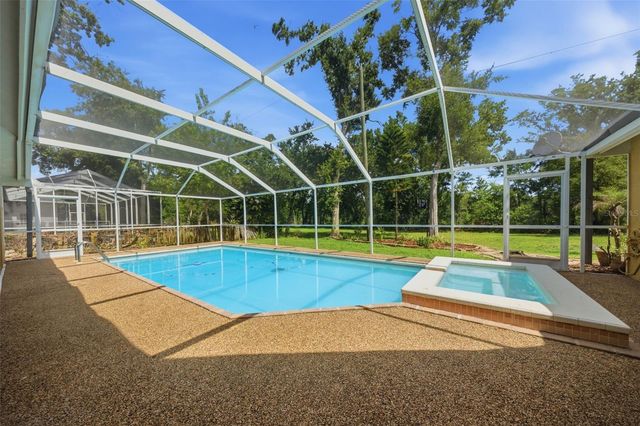 504 STRATFIELD DRIVE, Lutz, FL 33549