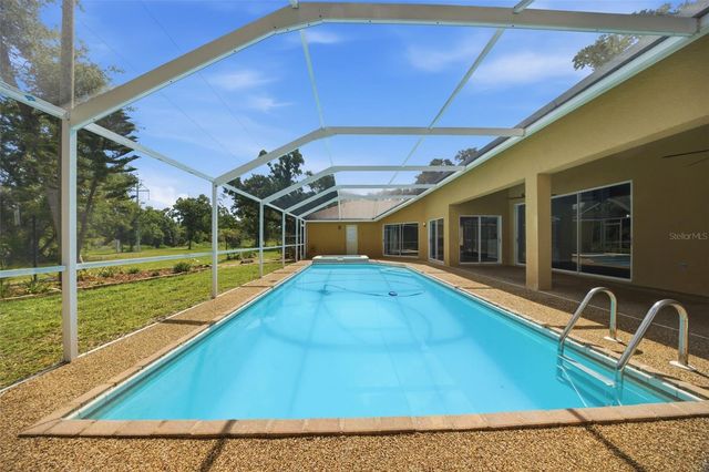 504 STRATFIELD DRIVE, Lutz, FL 33549