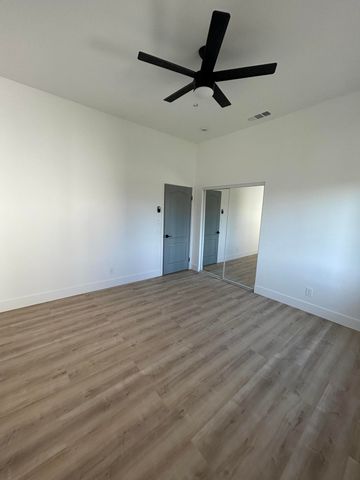 8225 Dogwood Avenue, California City, CA 93505