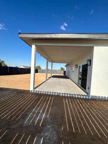 8225 Dogwood Avenue, California City, CA 93505