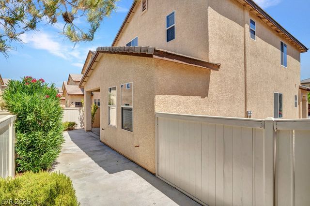 5016 Crimson Mare Road, Las Vegas, NV 89139