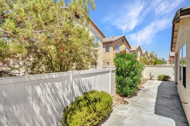 5016 Crimson Mare Road, Las Vegas, NV 89139