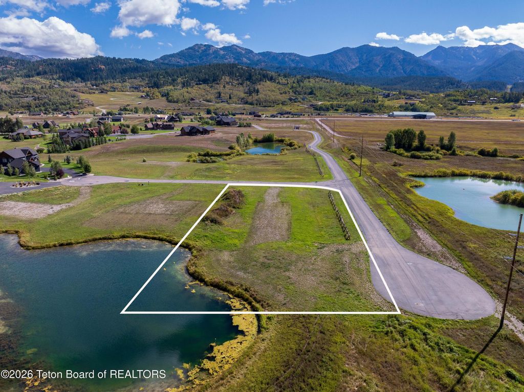 43 RIVER TRAIL Circle, Alpine, WY 83128 photo 2